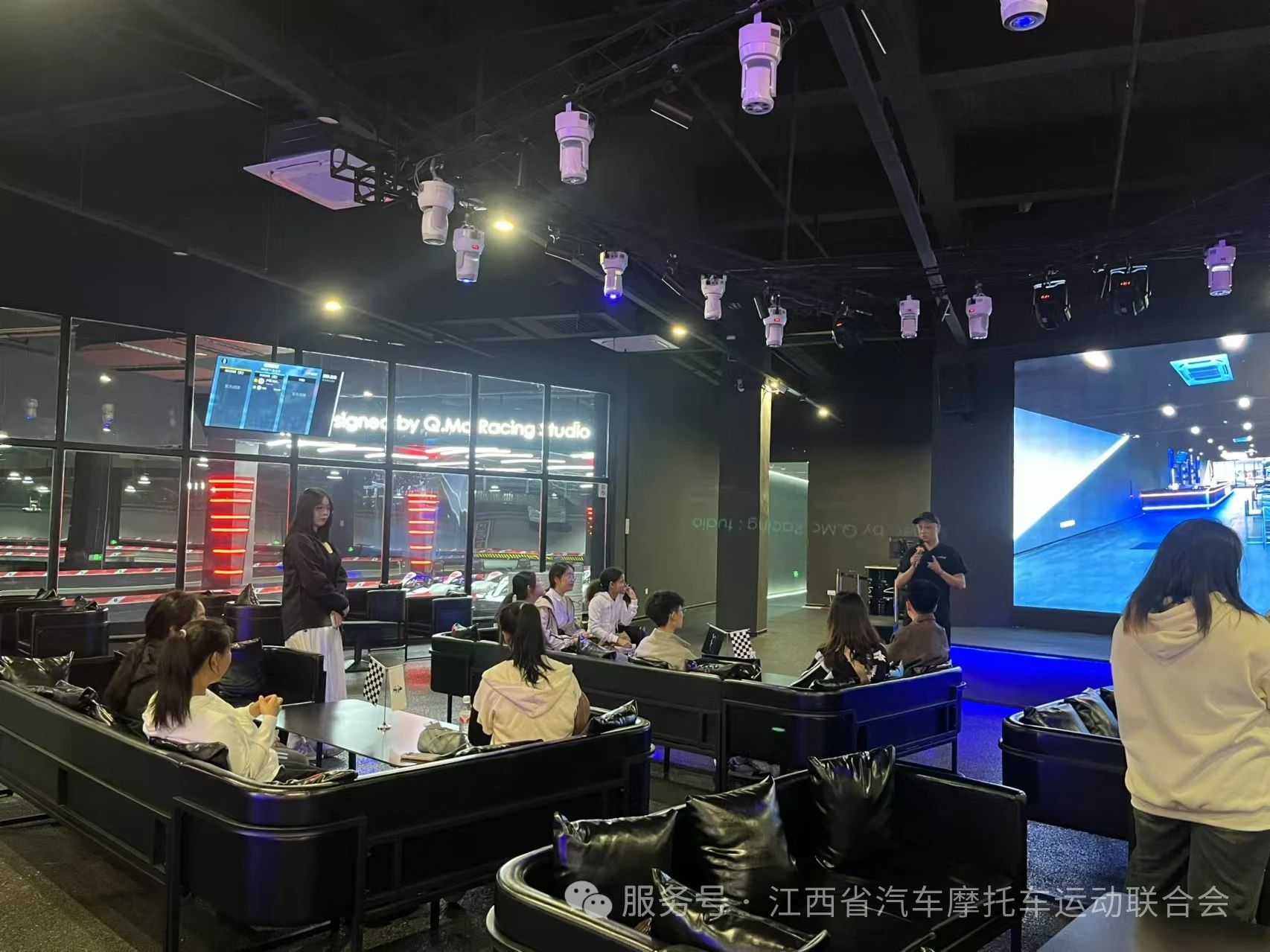 江西(xī)省汽聯與成都(dōu)市(shì)汽車(chē)摩托車(chē)運動聯合會(huì)簽署戰略合作(zuò) 江西(xī)省汽聯與成都(dōu)市(shì)汽車(chē)摩托車(chē)運動聯合會(huì)簽署戰略合作(zuò)